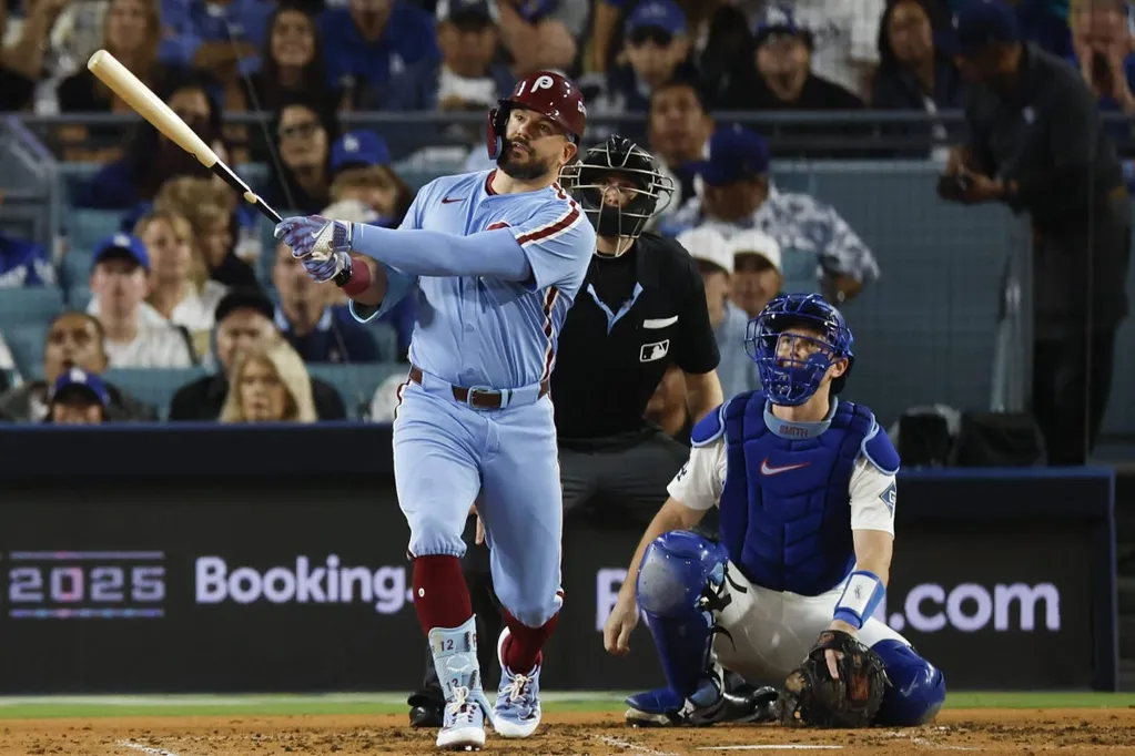 Phillies 'trust harder' in Game 3 as Kyle Schwarber's mighty swings keep season alive