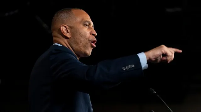Jeffries calls Comey indictment 'disgraceful attack on the rule of law'