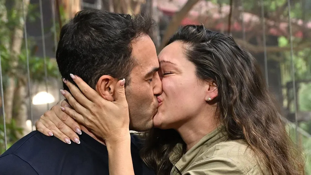 Kelly Brook says 'one week is a long time to go without sex'