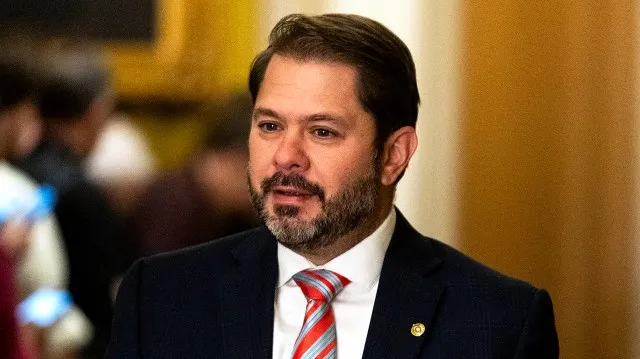 Gallego unveils legislation giving unpaid DHS workers bonus