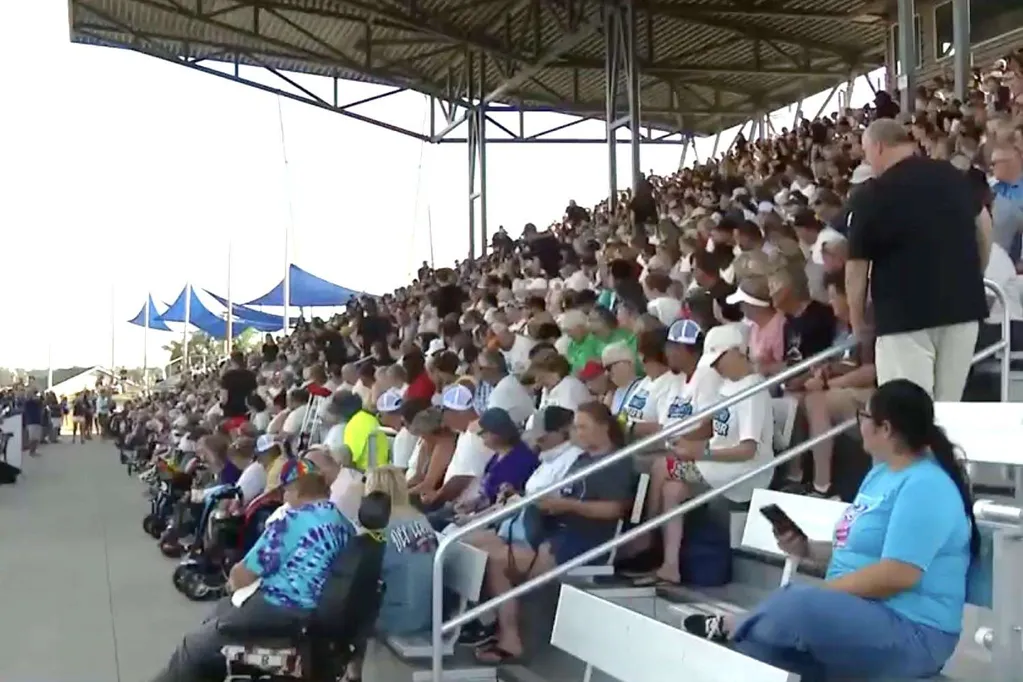 Iowa Lottery Taps More Than 1,300 Participants to Break World Record for Most Tickets Scratched Simultaneously