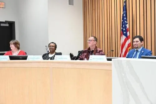 Hermiston Councilor Linton proposed $100,000-plus salaries for council, mayor - East Oregonian