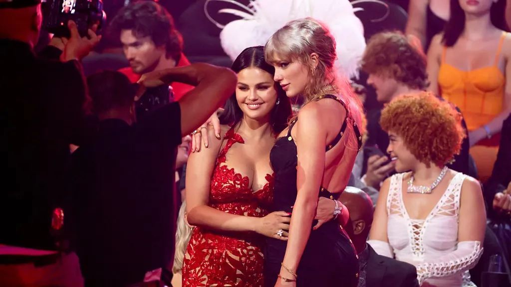 Who will be Taylor Swift's celebrity bridesmaids?