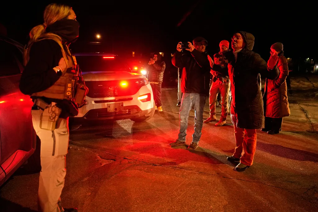 2nd Minneapolis shooting by feds during surge results in injury