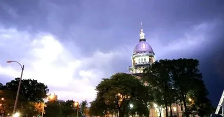 Illinois' budget on track for deficit as new federal policies create challenges