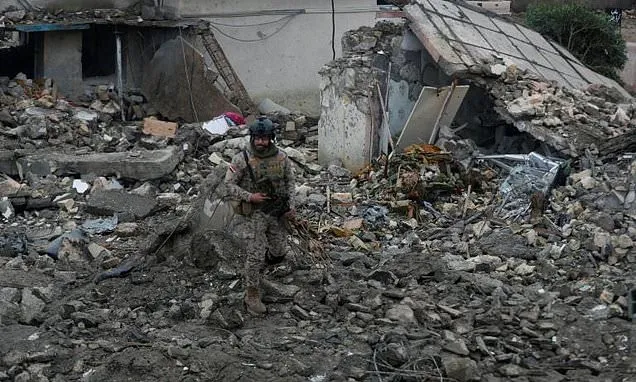 Iraqis mourn fighters killed in attacks