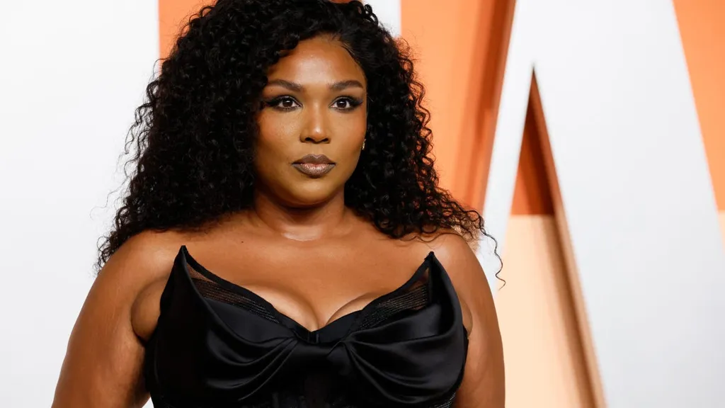 Lizzo reveals meal plan that helped her achieve weight loss goal