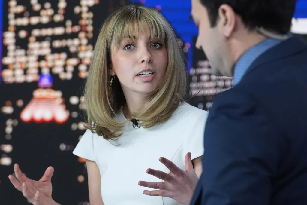 Kat Abughazaleh's chances of winning in Illinois as AIPAC spends big -- Polls