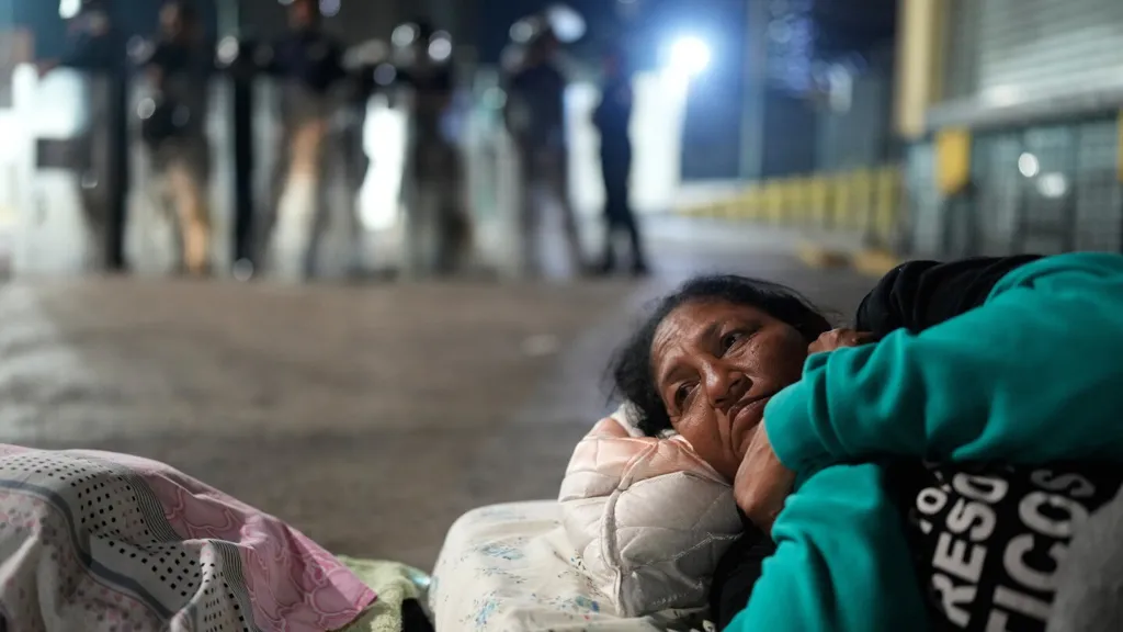 Families of Venezuelan prisoners stage hunger strike demanding quick liberation of dissidents