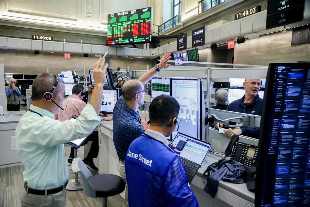 Traders Ready to Put War Behind Them Dial Up Risk