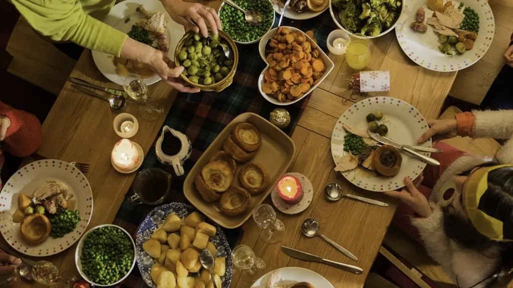 Little-known bowel cancer sign could crop up during Christmas dinner