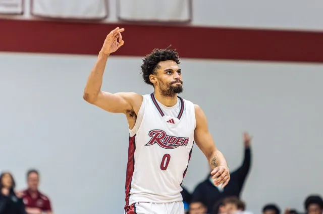 Rider men's basketball snaps skid with victory over Iona