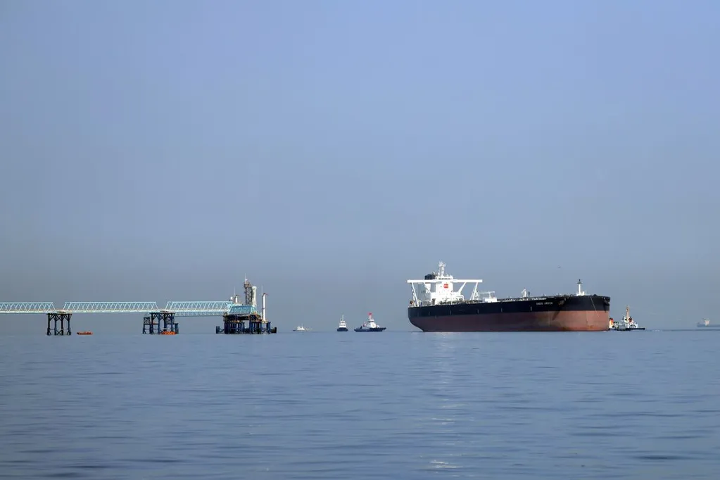 HORMUZ TRACKER: Weekly Transits Reach Highest Since War Began