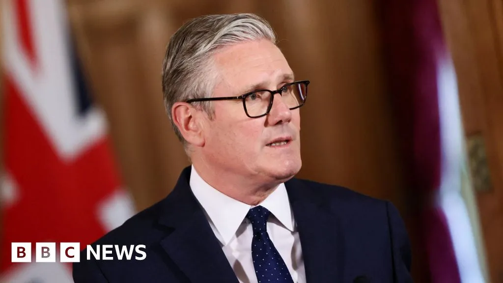 'Globalise the intifada' chant is racist, says Keir Starmer
