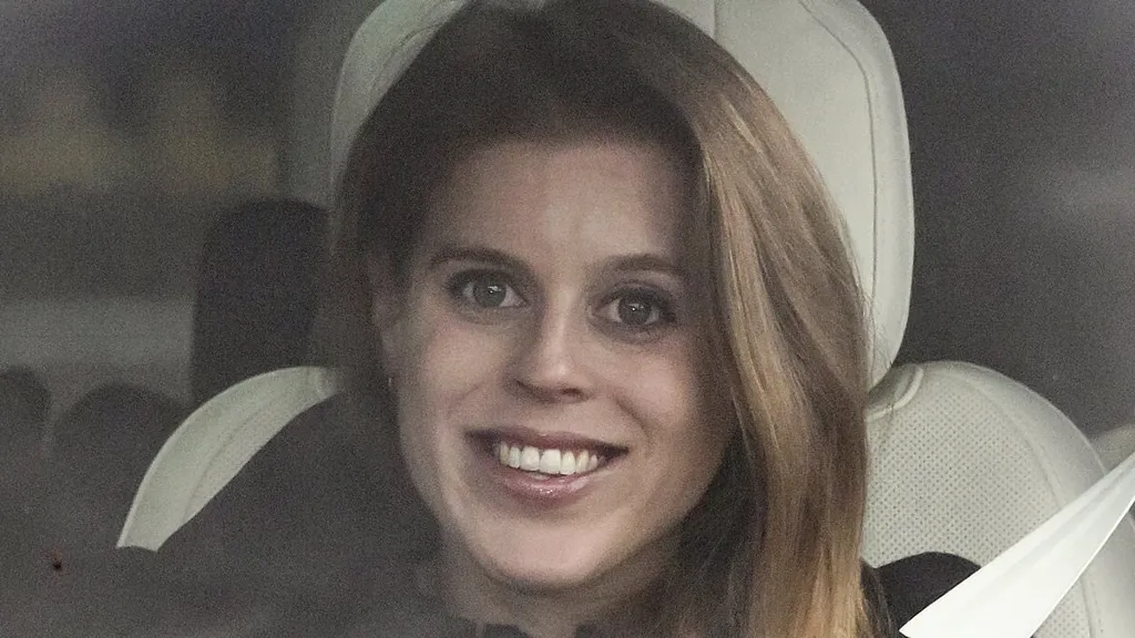 Pregnant Princess Beatrice told not to fly abroad by her doctors