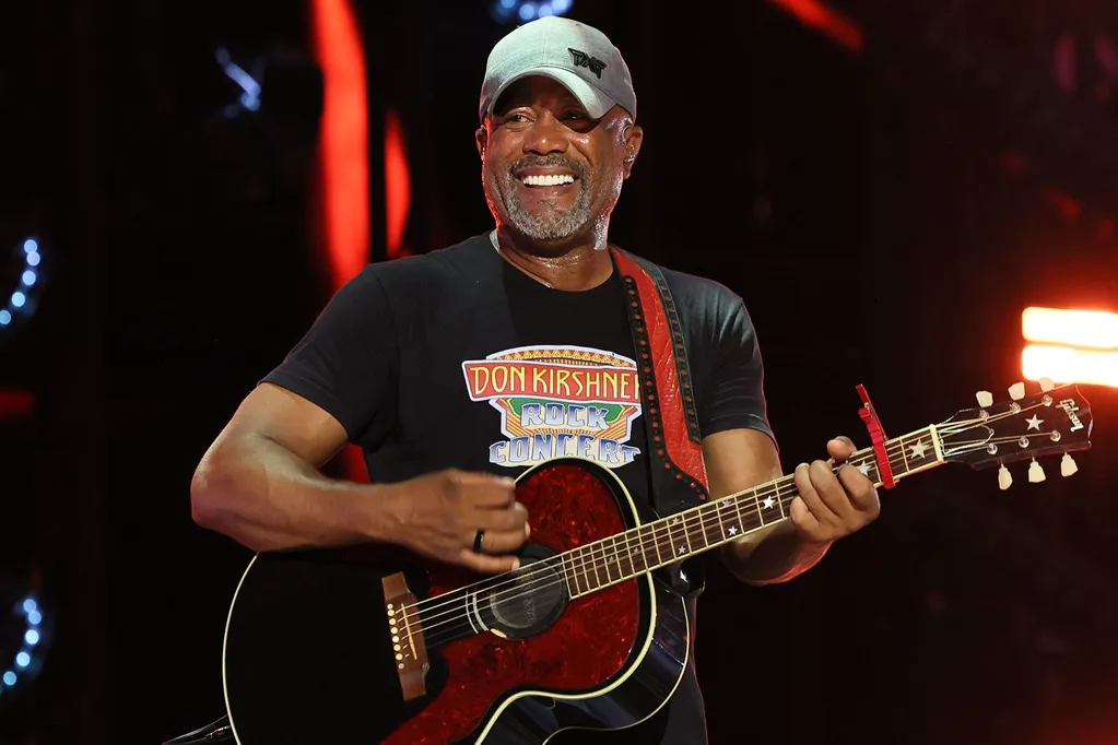 Darius Rucker Shares Video of Himself Performing in Nashville Airport with Only 'Maybe 15 People Stopping' to Watch