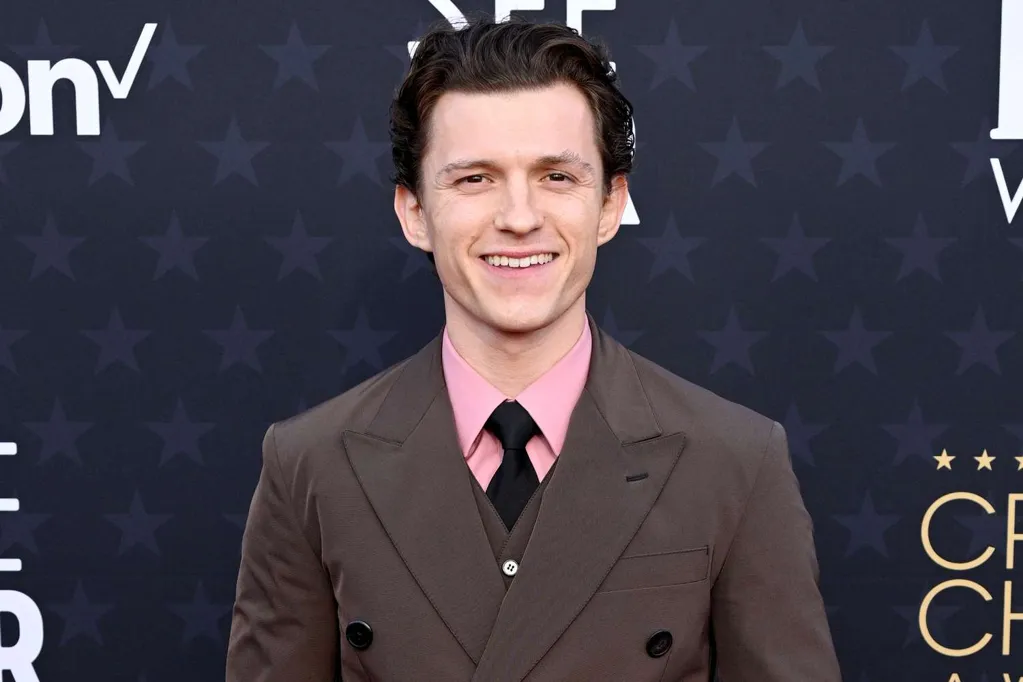 Tom Holland Says 3.5 Years of Sobriety Feels 'A Little Bit Like a Brand-New Identity Almost'
