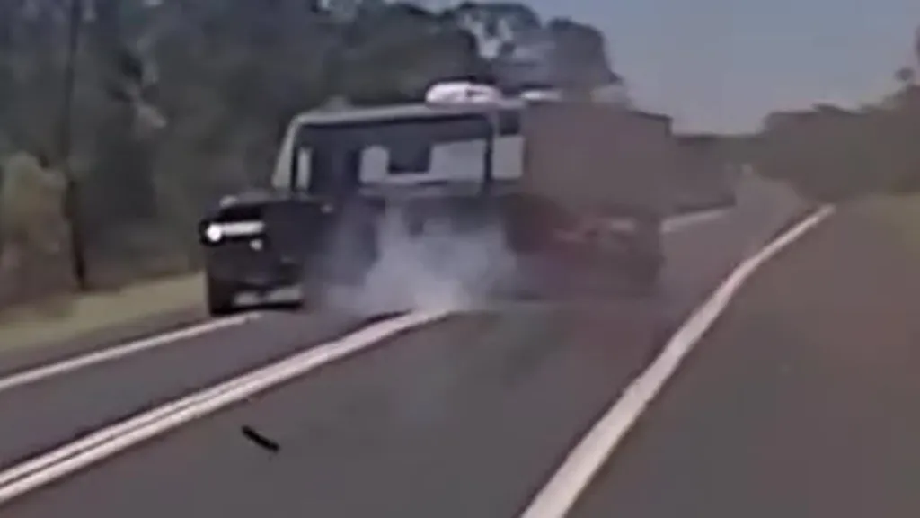 Terrifying moment drivers narrowly avoid death as major fault exposed