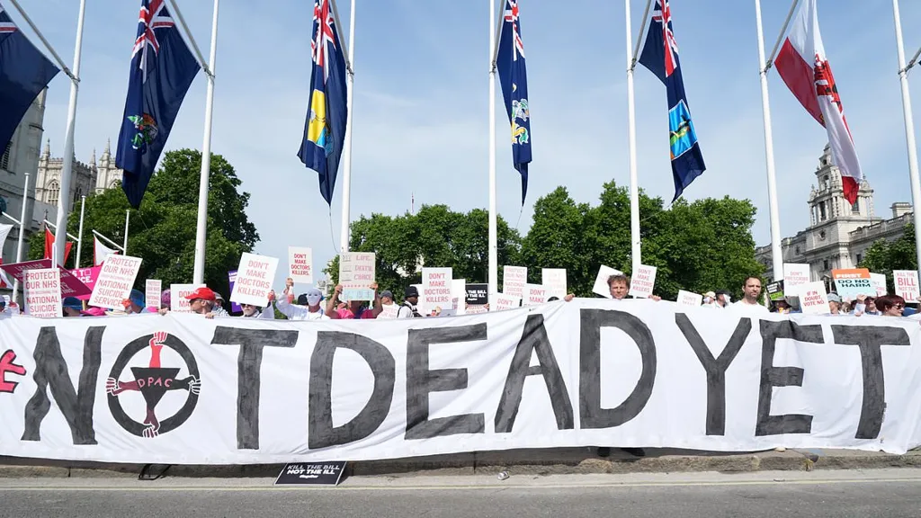 MPs vote to LEGALISE assisted dying