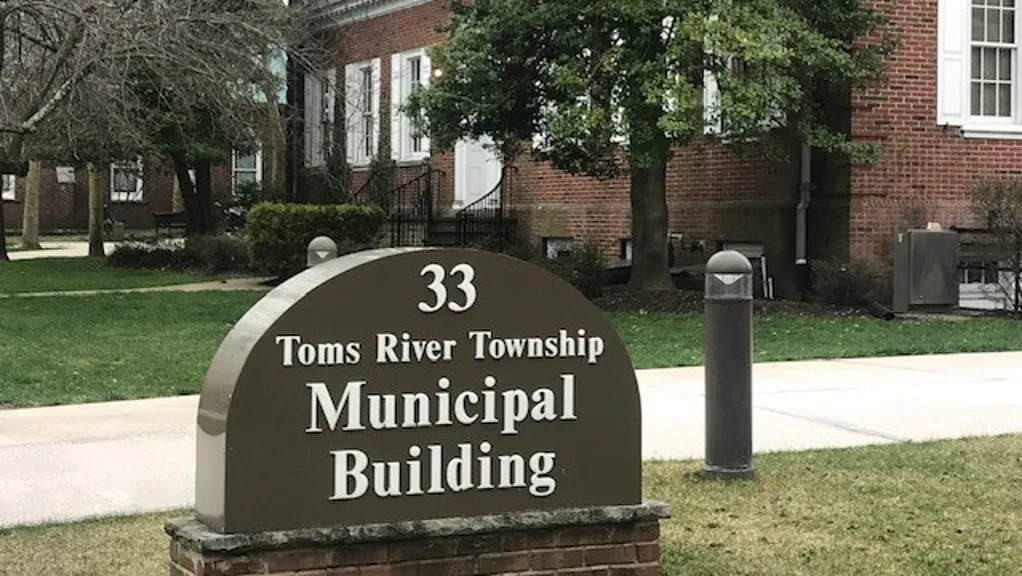 Toms River council meeting sees cries of 'idiot,' 'morons'
