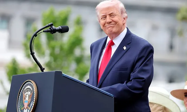 Trump 'tells officials to prepare extended Iran blockade' - Live