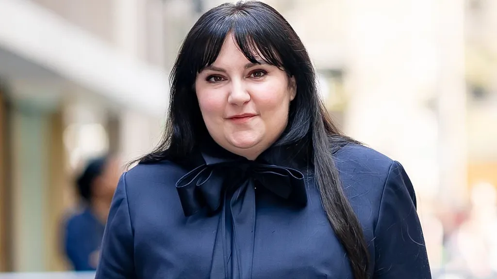 Lena Dunham is not a genius. She's a morbidly obese mediocrity