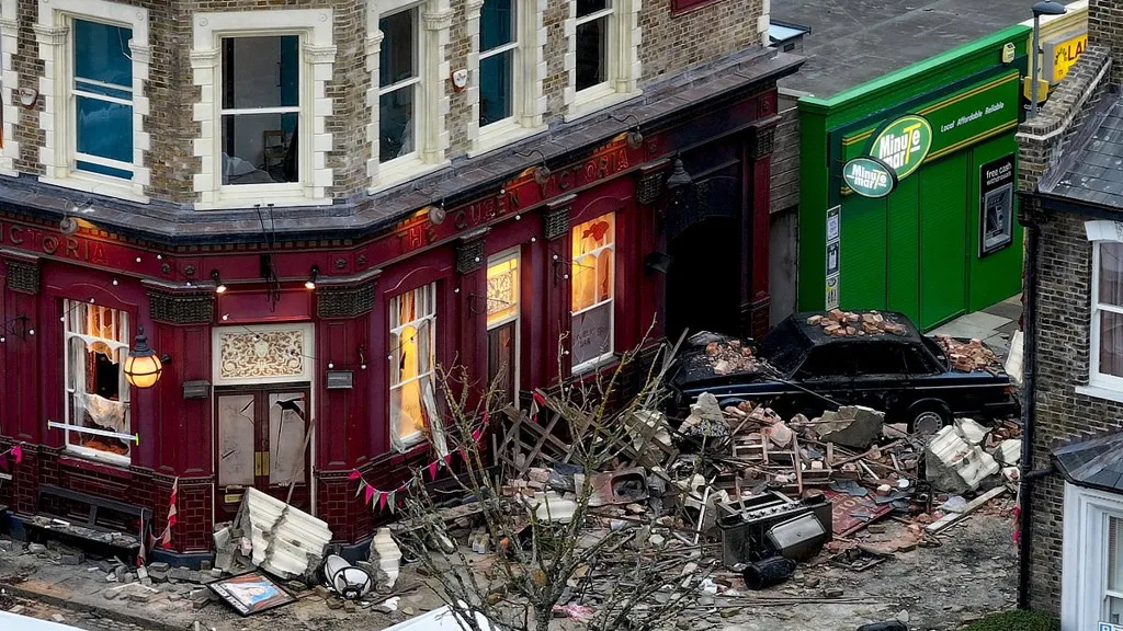 Queen Vic explosion set to rock EastEnders' 40th anniversary special