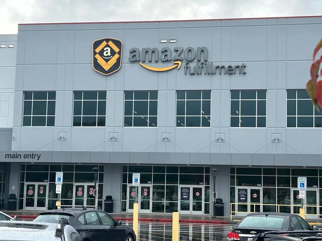 Amazon's amazing fulfillment centers: The small town that never sleeps