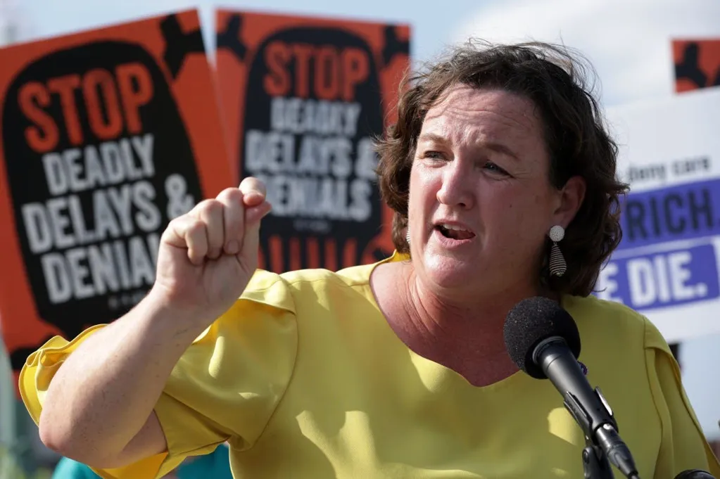 Katie Porter lashes out at staffer in video: 