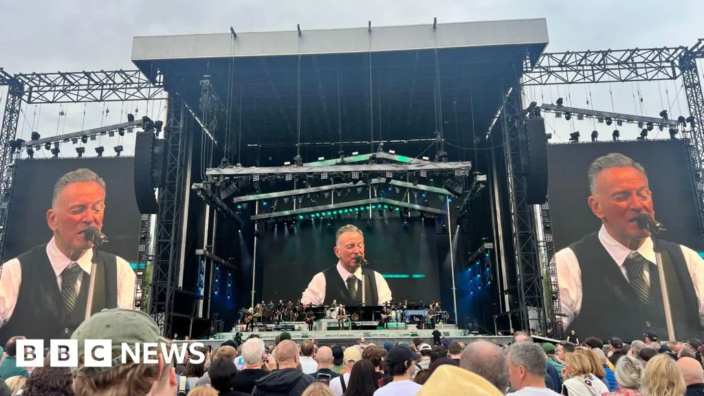 Boucher Road Playing Fields: Council agrees to sports pitches