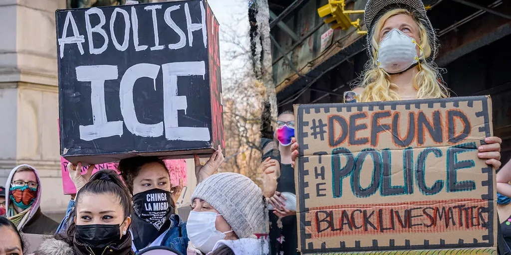 Philanthropy group ripped for bankrolling 'radical' defund the police, anti-ICE groups: 'Less safe'