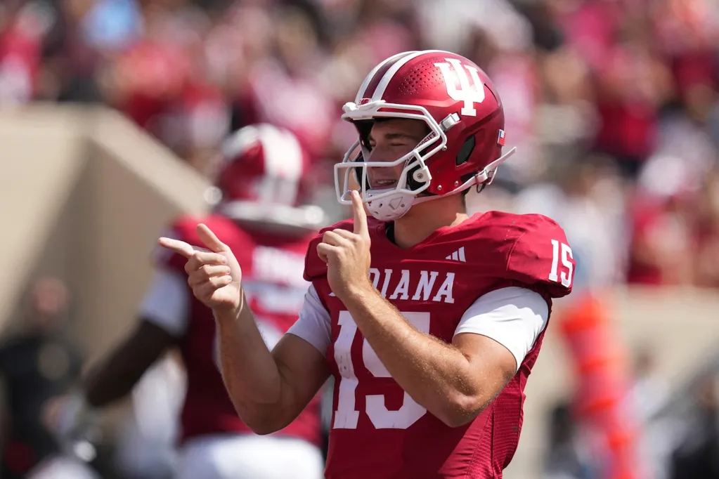 Heisman frontrunners Moore, Mendoza set for Saturday showdown