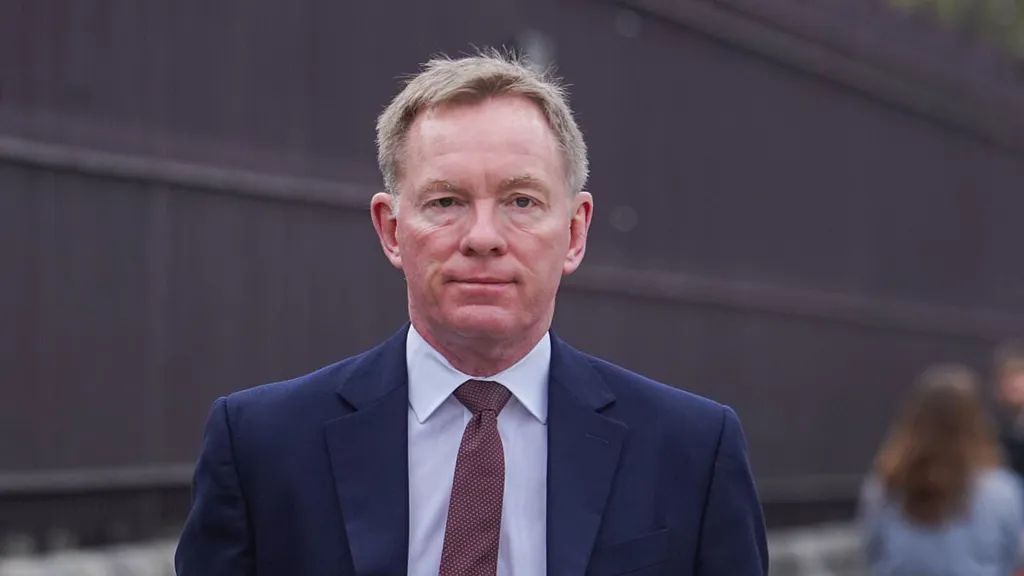 Minister can't guarantee elderly people safe with digital landlines