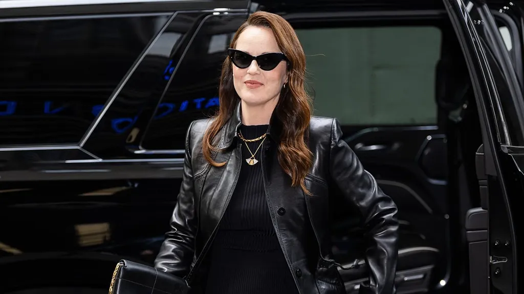 Pregnant Michelle Dockery reveals her growing baby bump