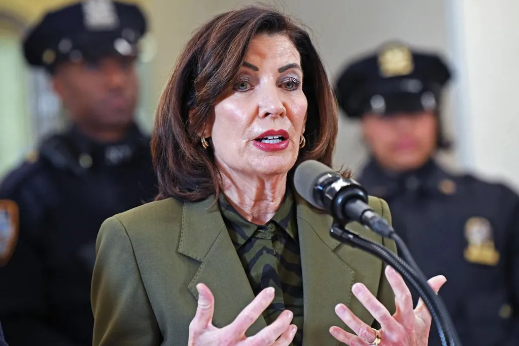 Kathy Hochul's political pickle pits union power against NY's kids