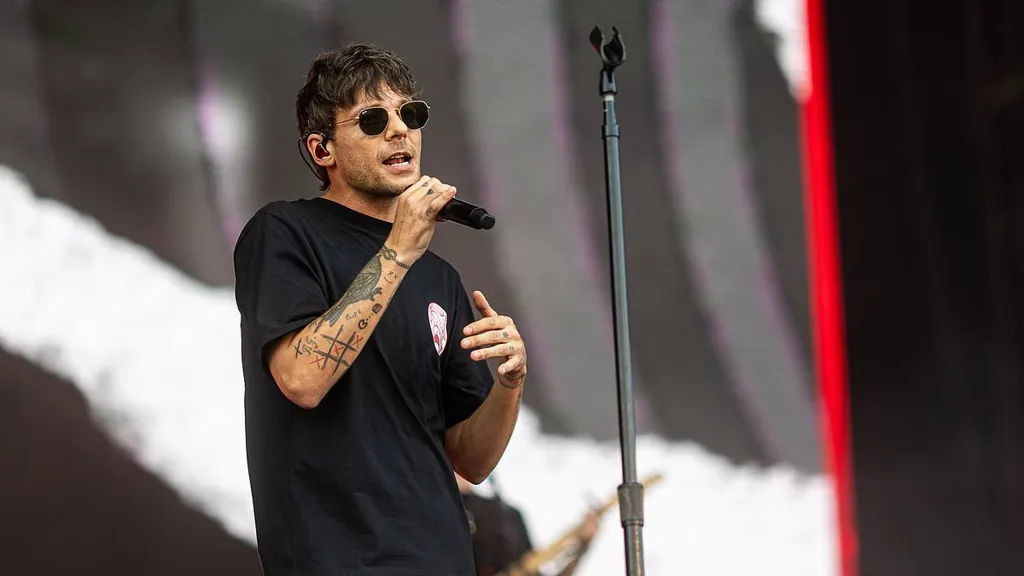 Louis Tomlinson says he'll 'never accept' Liam Payne's death