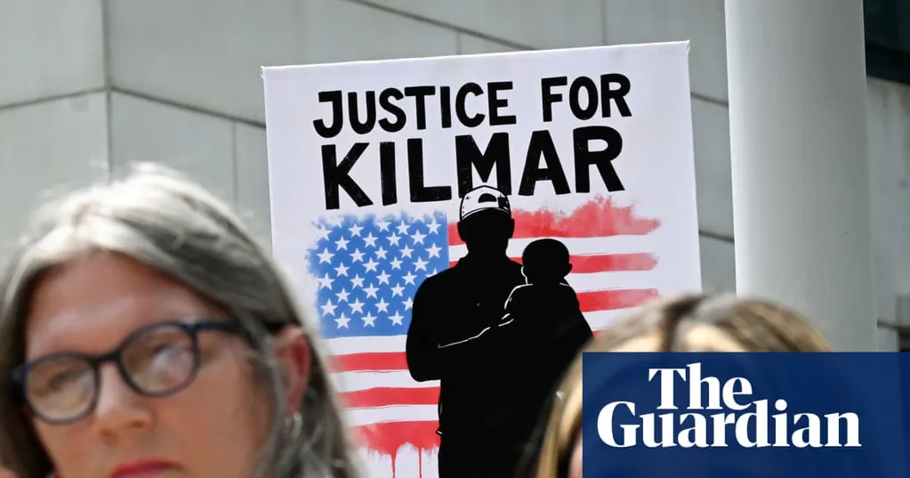 Kilmar Ábrego García must be released from jail as he awaits trial, judge rules