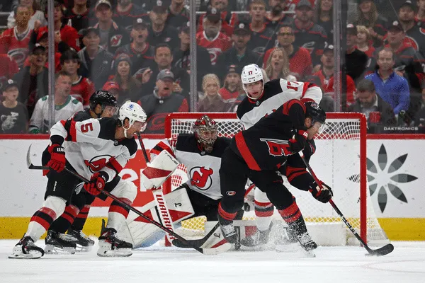 Hurricanes use strong third period to down Devils, 6-3