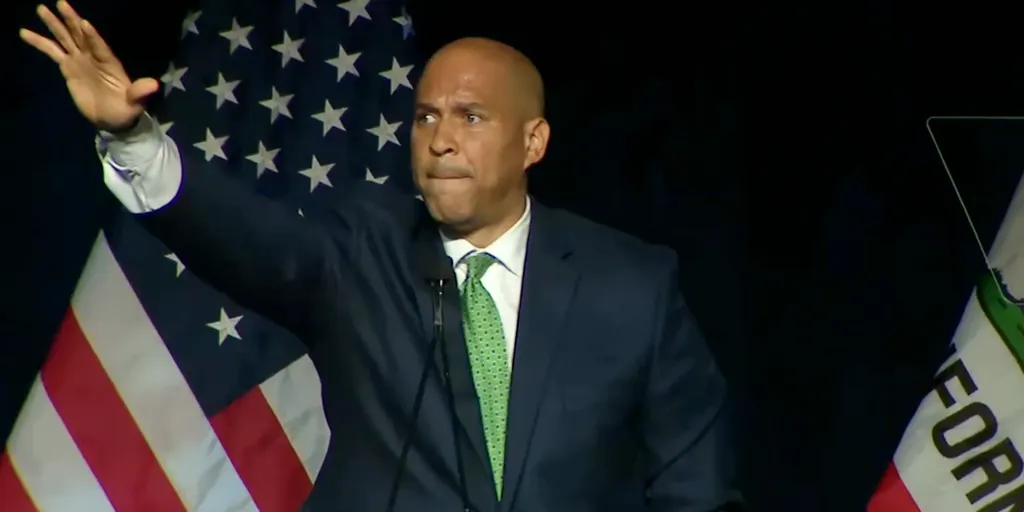 Booker slammed for alleged 'Nazi salute' to Cali Dems just months after Musk was dragged for same gesture