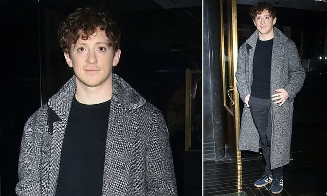 Ethan Slater makes special appearance at New York Live