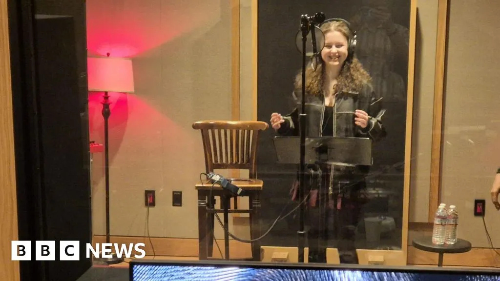 TikTok success leads Somerset teen to record music in LA