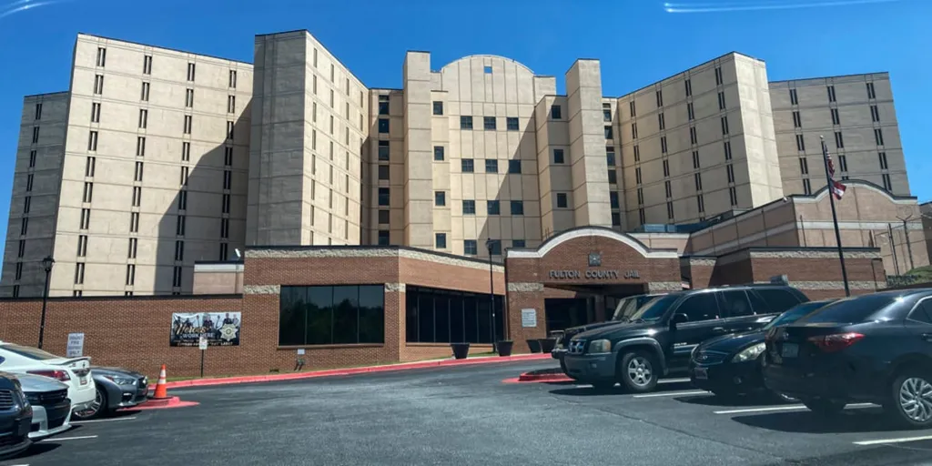 City and county leaders weigh in on scathing DOJ report on Fulton County jail conditions