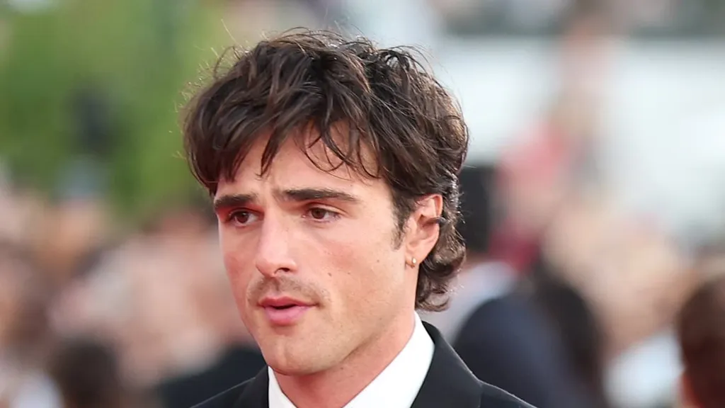 Jacob Elordi snaps at Venice Film Festival official in tense moment
