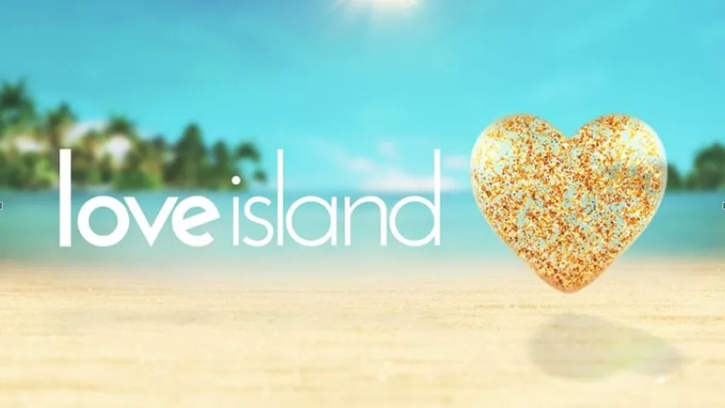 Love Island SPOILER: Two islanders crawl on the terrace in secret
