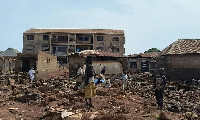 Nigeria flood victims mourn missing bodies as death toll stagnates