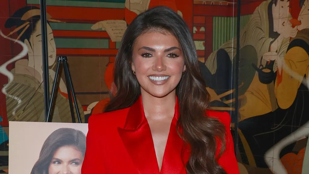 Samie Elishi celebrates becoming W7 Cosmetics' new brand ambassador