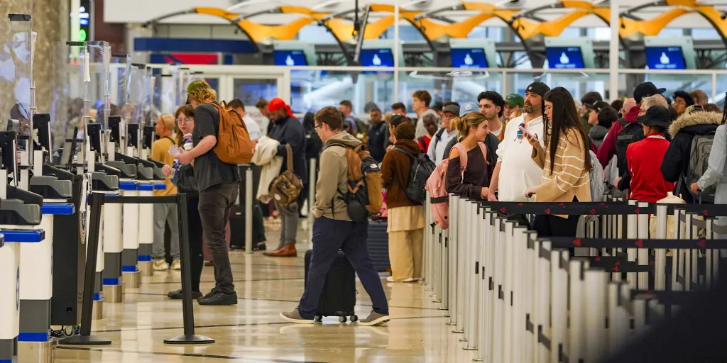 TSA callout rate surged over weekend as partial shutdown continues