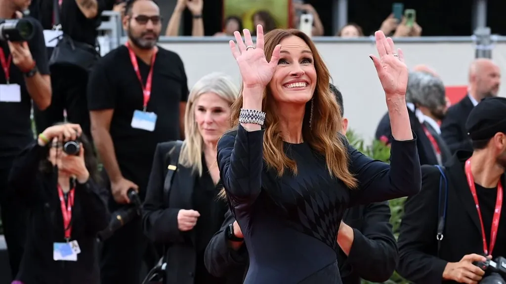Julia Roberts joins co-stars at the After Hunt premiere in Venice