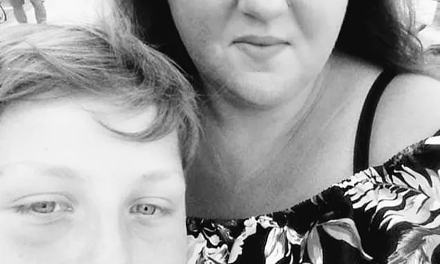 Mother´s campaign for menB jab catch-up programme gains renewed...